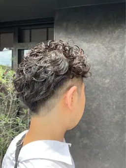 メンズカット＋メンズパーマ＋髪質改善2ステップトリートメント