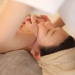 【美肌＆小顔/リフトアップ】フェイシャル＋ヘッド 60min