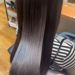 縮毛矯正🌷+¥1100で髪質改善ストレート♪