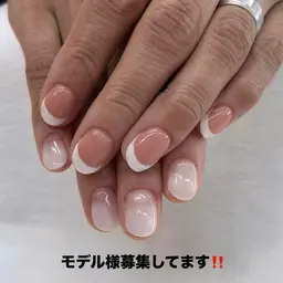 【1日1名練習モデル】白 カラグラ・フレンチ ご新規様オフ無料※必ず注意事項をご確認ください‼️