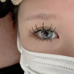 マツエク120本⭐️オフ込み！付け足しも可能です🌟