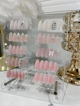 どなた様でも【2月限定】オフ込み🎀定額ネイル🎀デザイン選べる4種類  ¥13,750