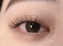 12/28マツエクモデル100本🎀（オフなし、リペアなし）