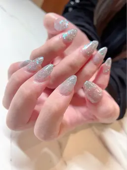 初回、オフ込みマグネットネイルワンカラー(フラッシュネイル変更🉑)SNSフォロー&メンション可能な方カラー展開豊富🎨