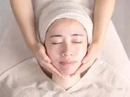 【新規】『ヒト幹レアリゼ』毛穴美白+ピーリング/顔首肩デコルテ背中80分¥8990