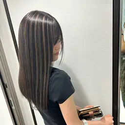 🩵筋感たっぷりハイライト🩵コントラスト🐯のあるハイライトデザイン✨がお好きな方にぴったり💁🏻♀️