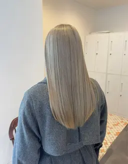 ブリーチ有りダブルカラー＋Aujua6stepトリートメント