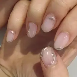 流行りのニュアンスネイル✨