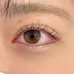 初回限定‼️ラッシュリフト　トリートメント付き🎵ビューラーいらずのパッチリ目元へ☆