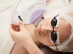 【ミニモ限定】美容液のパック付き☆レディース顔脱毛（頬、口周り、額、もみ上げのセット）