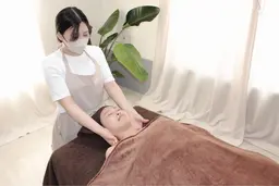 紫外線でダメージを受けたお肌に✨美白エステ✨