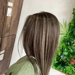 ハイライトカラー&保湿トリートメント