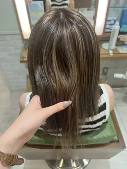 🎀ご新規様限定🎀レディースカット💇‍♀️+ハイライトカラー✨