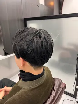 🉐「学割U24」似合わせカット🔥+うるつやトリートメント💧