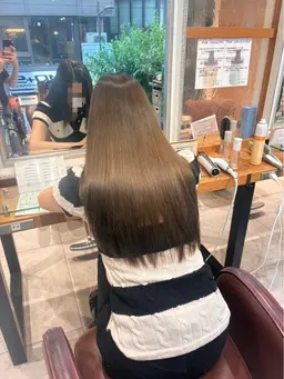 ✨最高級Aujuaトリートメント✨￥4,950 ブロー仕上げ付