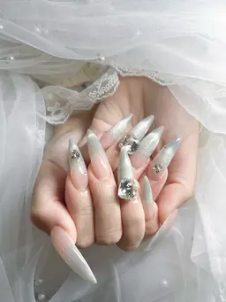 本日19時半​〜​限定🉐【チップ長さ出し付き💙】アート10本やり放題💖写真持ち込み⭕️（有料パーツ2つ付き✨）