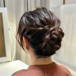 平日限定！ハーフアップ、アップスタイル、巻き下ろし、ポニーテール、編みおろしなど基本的なヘアセット。