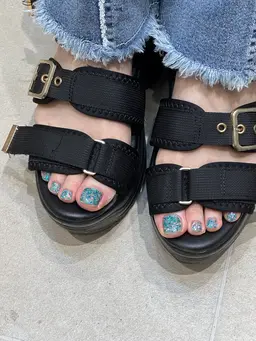 フットワンカラー