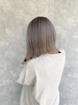 カット+ダブルカラー（ダメージ９４％カット）ケアブリーチ+トリートメント