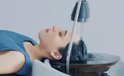 頭浸浴＋ヘッドスパ20分（シャンプーブロー付き）