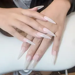 ［チップ長さだし10本］ワンカラーネイル💅🏻(甘皮ケア付き)¥7500 → ¥4980