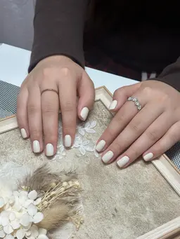 ⭐️【初回ソフトジェルオフ無料】HANDワンカラーorラメグラ【2色無料】