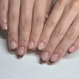 【自店・他店オフ無料】フレンチ🫧甘皮ケア込み