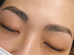 【女性◇】ハリウッドブロウリフト＋眉Waxデザイン