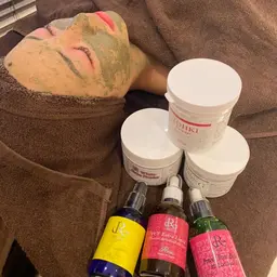 REVI 陶肌トリートメント⭐︎韓国女優のようなツルツル美肌へ◎6回で脱ファンデ、脱マスク◎