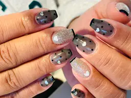 ★練習モデル★持ち込みデザイン90分💅画像を事前に送ってください！ストーンつけ放題(施術担当→美來👩