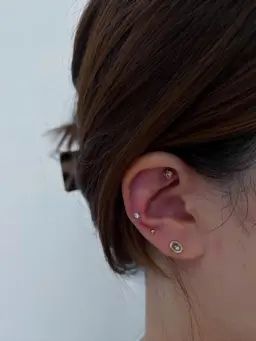 【✨つけ放題✨大人気❣️耳ツボジュエリー💎】