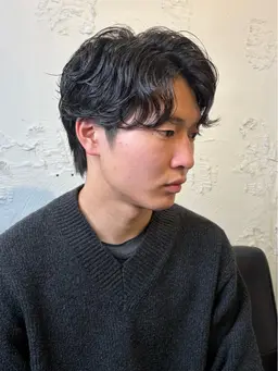 毛流れセンターパート　ニュアンスパーマ