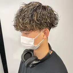 【🔥ミニモ学割🔥】メンズカット＋パーマ＋ハイライトカラー（メッシュ）