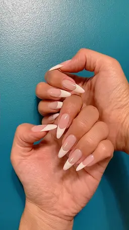 ご新規様フレンチオフ込【クリアベース】7700→6500※お色をベースにいれる場合+500円になります。