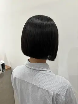 ボブカット(ワンレングス、切りっぱなし)