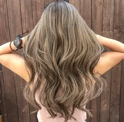 ✨外国人みたいな透明感ハイライト& 10STEP超音波トリートメント&ヘッドスパ💆♀️