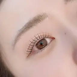 ラッシュリフト (美容液コーティング&アイパック込み)