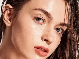 【ハリウッドブロウリフト￥7,700】眉毛の形が整わないお悩みに