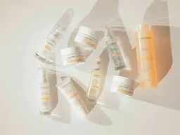 【引き締め効果】フォーエヴァーヤング (ハリ弾力,リフトUP/超小顔)¥11000