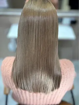 ヒアルロン酸カラー（トリートメント付き）8800円→4400円‼️