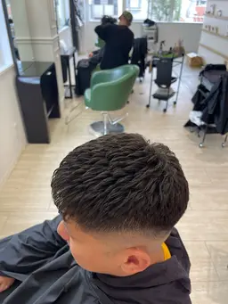 激渋すぎ⁉️カット+アイロンパーマ🧑‍🦱👨‍🦱