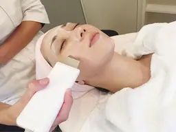 乾燥・赤み・ニキビが気になる方におすすめ🌸超音波イオン洗浄+鎮静保湿パック🌸