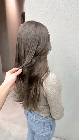 《2回目以降の方》小顔似合わせカット👩🏼💕＋透明感カラー🌛＋トリートメント