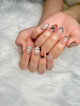 ハンドネイルやり放題（初回限定他店舗様オフ無料）