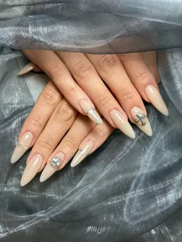 💅【ミニモ学割】チップ長さだしワンカラーorラメグラデーション【パーツ2個付き】