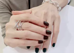 デビューネイリストクーポン⭐️ハンドジェルネイル＋ワンカラー（オフ込み）