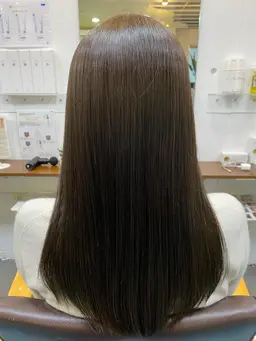 ✨髪質改善美髪矯正✨うねりとパサつきを抑え、髪本来の美しさを‼️通常の縮毛矯正とは異なり、やればやるほどキレイに✨