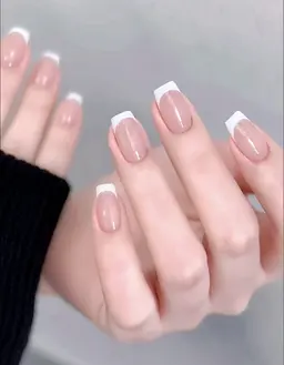 【控えめに言ってかわいい♪】フレンチネイル♪