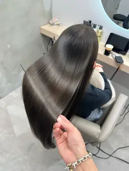 【究極】👑🌈髪質改善縮毛矯正👼💖ダメージ毛、ブリーチ毛👌🆗人生変わります🌈✨本当にキレイになりたい方に❤️