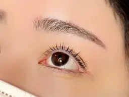 眉毛ワックス✨️間引き、カット、お化粧込み＋まつ毛パーマ(アイシャンプー付)パリジェンヌ、マイラミ変更可♡